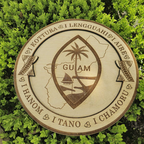 Chamoru Heritage Round Sign – "I Kottura"